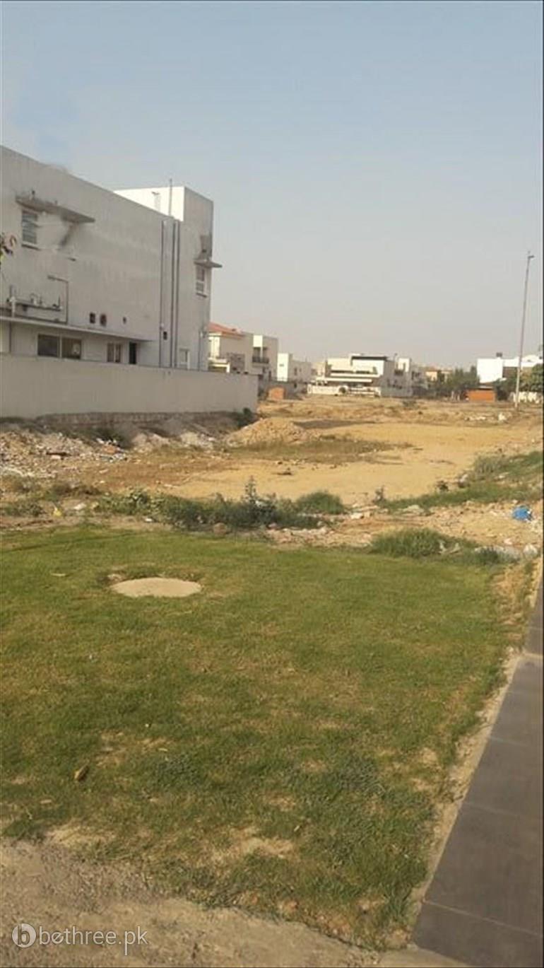 5 Marla plot for sale in DHA phase 6 D Block