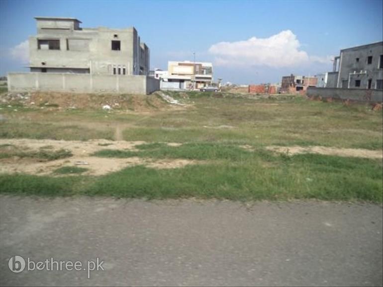 1 Kanal Plot no 595 for Sale Phase 7 DHA Lahore Central Location Near Park Possession