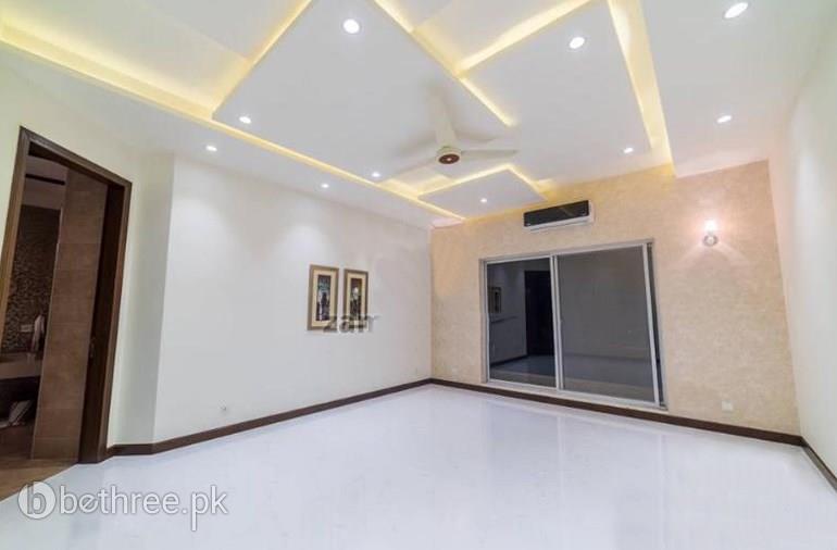 1 Kanal House for sale in DHA Phase 5