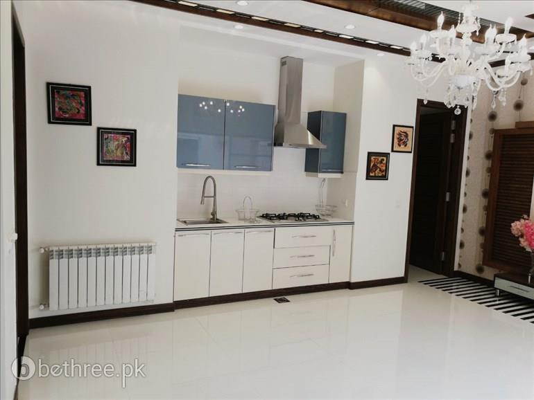 1 KANAL RENOVATED HOUSE FOR RENT IN PHASE 4